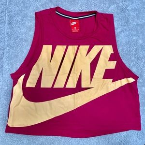 Nike women M crop tank top - good used condition